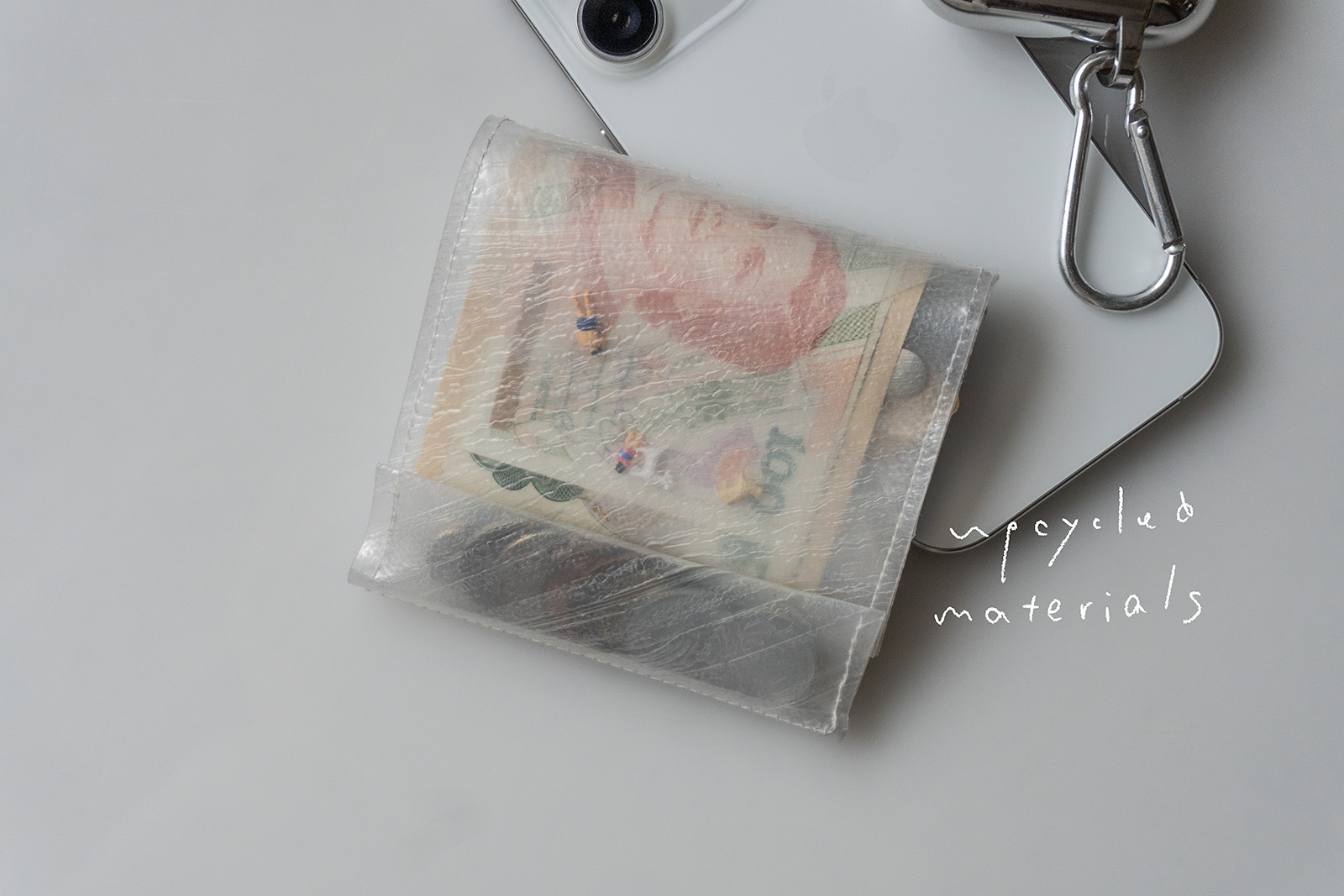 廃棄ビニール傘の生地でお財布を縫った